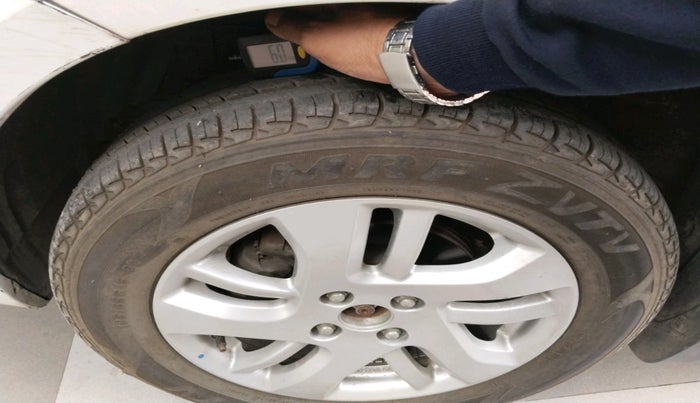 2014 Maruti Swift Dzire ZDI, Diesel, Manual, 31,652 km, tyre