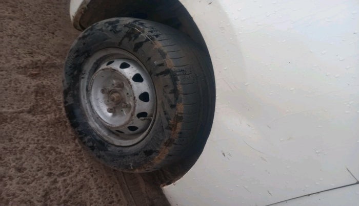 2012 Tata Indica Vista LS TDI, Diesel, Manual, 84,339 km, tyre