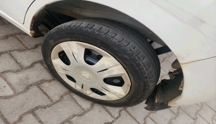 2014 Maruti Wagon R 1.0 VXI, Petrol, Manual, 73,184 km, tyre