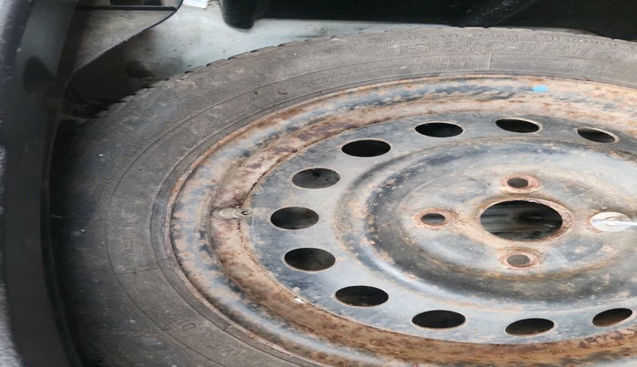 2014 Maruti Wagon R 1.0 VXI, Petrol, Manual, 73,184 km, tyre