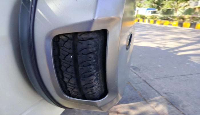 2017 Mahindra TUV300 T10 AMT, Diesel, Automatic, 8,486 km, tyre