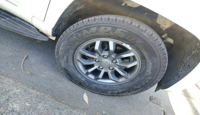 2017 Mahindra TUV300 T10 AMT, Diesel, Automatic, 8,486 km, tyre