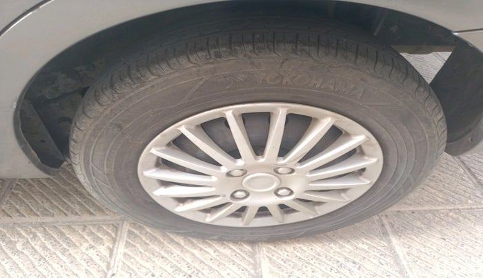 2013 Chevrolet Sail UVA 1.3 LS, Diesel, Manual, 1,62,742 km, tyre