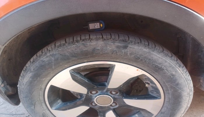 2019 Tata NEXON XZA PLUS PETROL DUAL TONE, Petrol, Automatic, 1,24,484 km, tyre