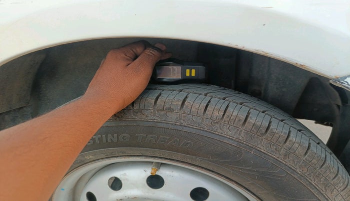 2016 Maruti Swift LDI, Diesel, Manual, 93,460 km, tyre