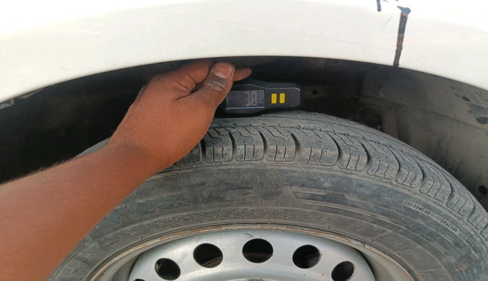 2016 Maruti Swift LDI, Diesel, Manual, 93,460 km, tyre