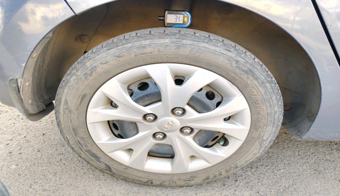 2015 Hyundai Grand i10 SPORTZ 1.2 KAPPA VTVT, Petrol, Manual, 57,199 km, tyre