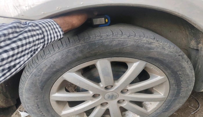 2014 Maruti SX4 ZDI, Diesel, Manual, 1,69,299 km, tyre