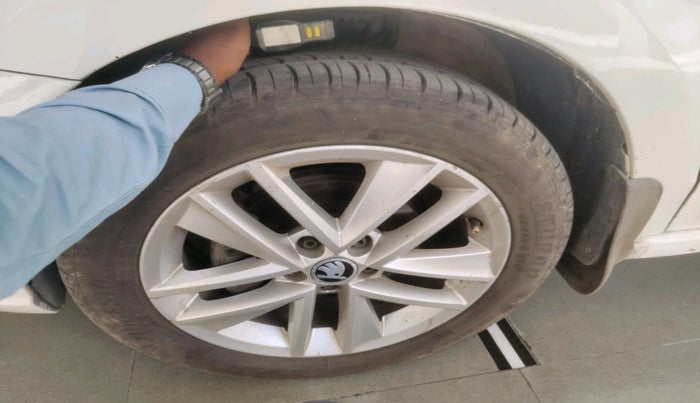 2017 Skoda Rapid STYLE 1.5 TDI AT, Diesel, Automatic, 69,199 km, tyre