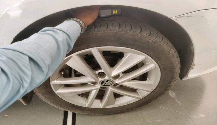 2017 Skoda Rapid STYLE 1.5 TDI AT, Diesel, Automatic, 69,199 km, tyre