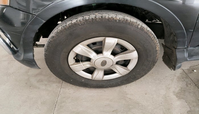 2012 Mahindra Xylo E4, Diesel, Manual, 1,70,000 km, tyre