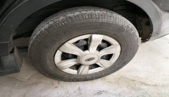 2012 Mahindra Xylo E4, Diesel, Manual, 1,70,000 km, tyre