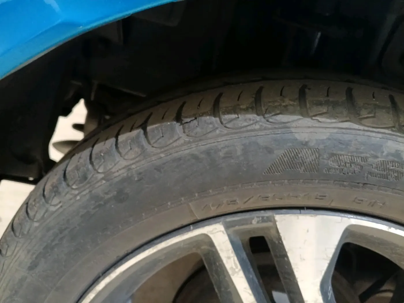2019 Tata Tiago XZ PLUS PETROL, Petrol, Manual, 1,57,436 km, tyre
