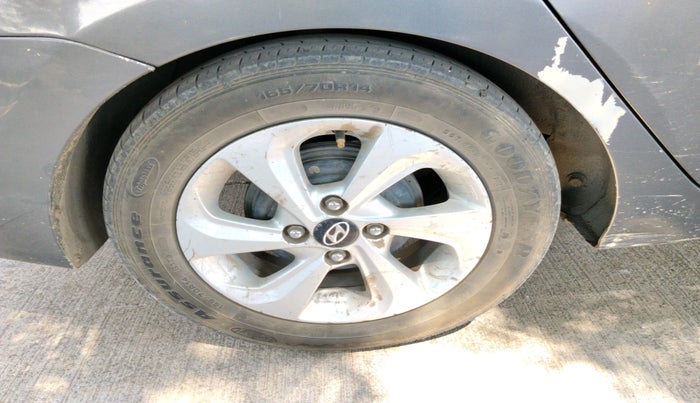 2017 Hyundai Xcent SX 1.2, CNG, Manual, 69,943 km, tyre