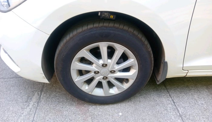 2018 Hyundai Verna 1.6 EX VTVT AT, Petrol, Automatic, 33,620 km, tyre