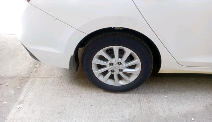 2018 Hyundai Verna 1.6 EX VTVT AT, Petrol, Automatic, 33,620 km, tyre