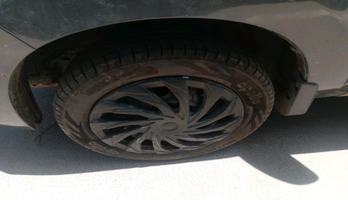 2015 Maruti Alto K10 VXI, Petrol, Manual, 1,14,621 km, tyre