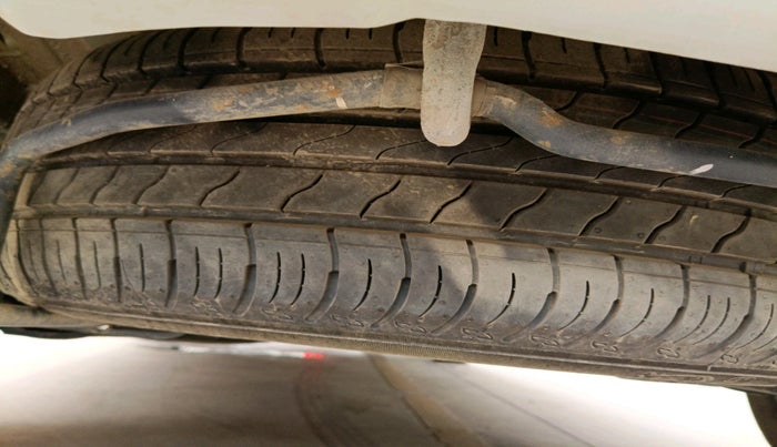 2023 Maruti XL6 ALPHA PLUS MT, Petrol, Manual, 41,341 km, tyre