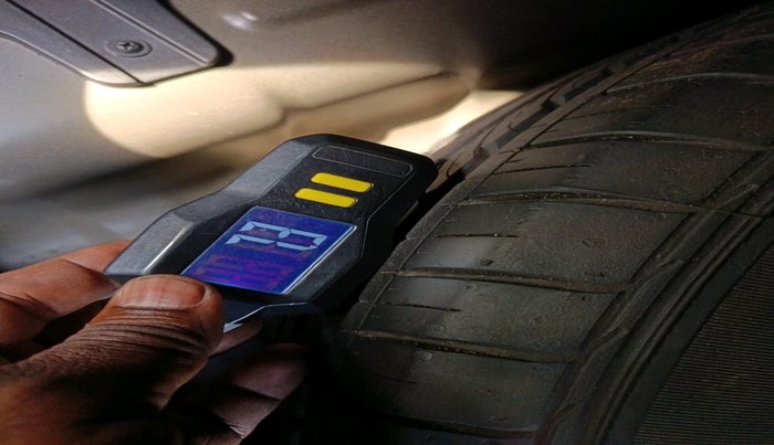 2017 Hyundai Creta SX PLUS 1.6 PETROL, Petrol, Manual, 76,337 km, tyre