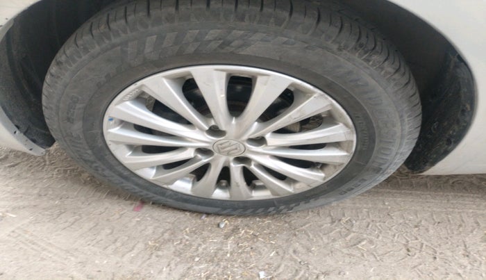 2016 Maruti Ciaz VDI+ SHVS, Diesel, Manual, 79,655 km, tyre