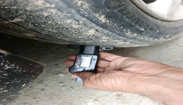 2011 Volkswagen Vento HIGHLINE PETROL AT, Petrol, Automatic, 1,30,469 km, tyre