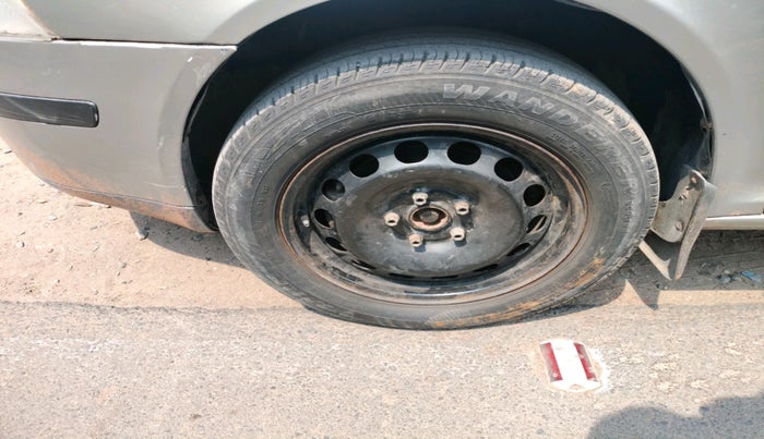 2008 Skoda Laura ELEGANCE 1.9 PD, Diesel, Manual, 2,93,027 km, tyre