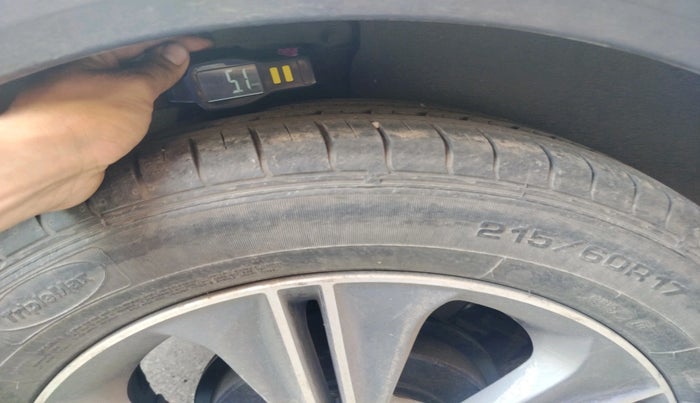 2017 Hyundai Creta SX PLUS AT 1.6 PETROL, Petrol, Automatic, 75,827 km, tyre