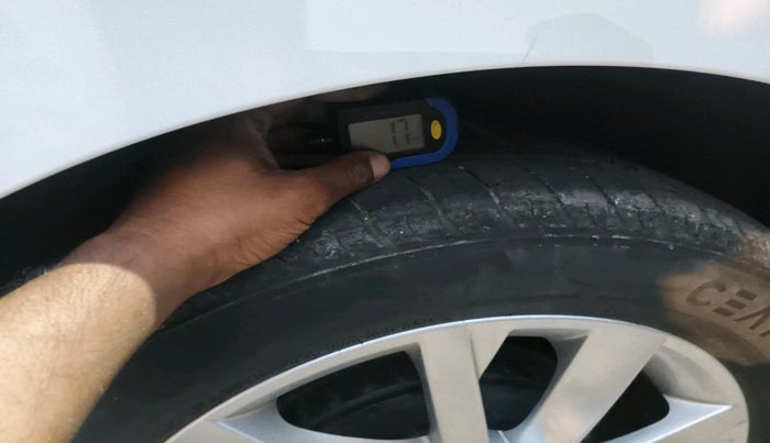 2022 Skoda SLAVIA AMBITION 1.0L TSI MT, Petrol, Manual, 51,791 km, tyre