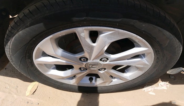 2019 Honda Amaze 1.2L I-VTEC VX, CNG, Manual, 2,67,070 km, tyre