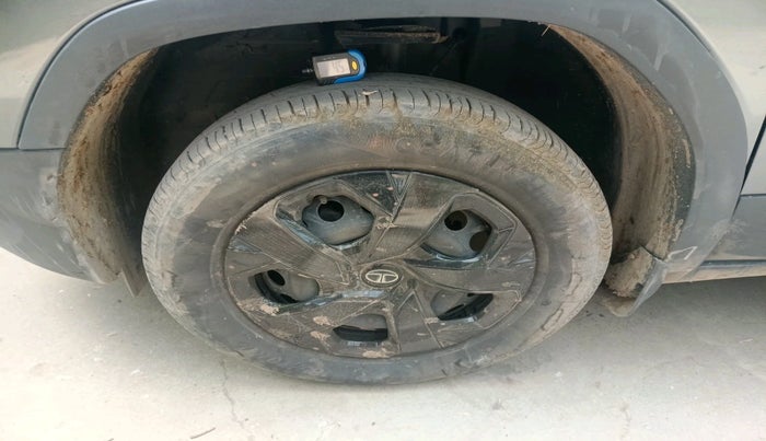 2023 Tata PUNCH ADVENTURE MT, Petrol, Manual, 56,866 km, tyre