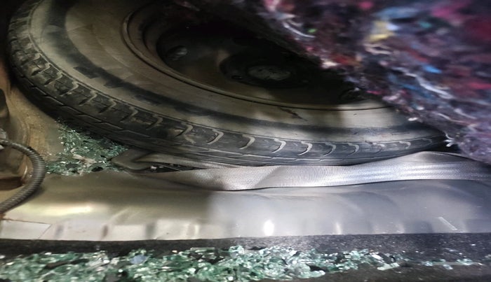 2017 Datsun Redi Go T (O), Petrol, Manual, 60,004 km, tyre