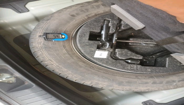 2017 Hyundai Creta E PLUS 1.6 PETROL, Petrol, Manual, 31,504 km, tyre