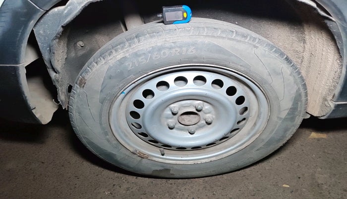 2017 Maruti Vitara Brezza LDI (O), Diesel, Manual, 1,16,863 km, tyre