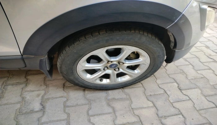 2019 Ford Ecosport TITANIUM + 1.5L PETROL AT, Petrol, Automatic, 1,05,613 km, tyre