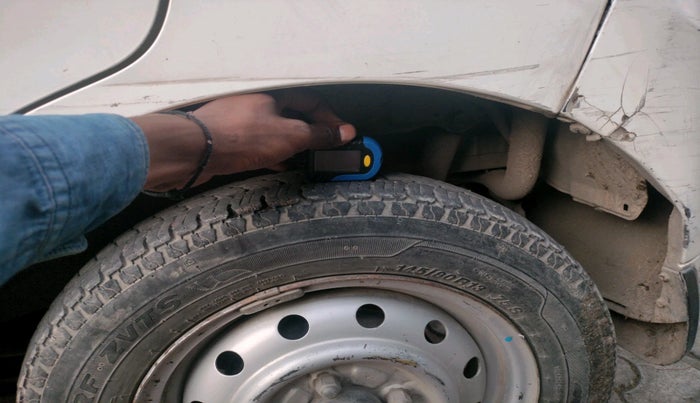 2011 Maruti Wagon R 1.0 LXI CNG, CNG, Manual, 2,20,172 km, tyre