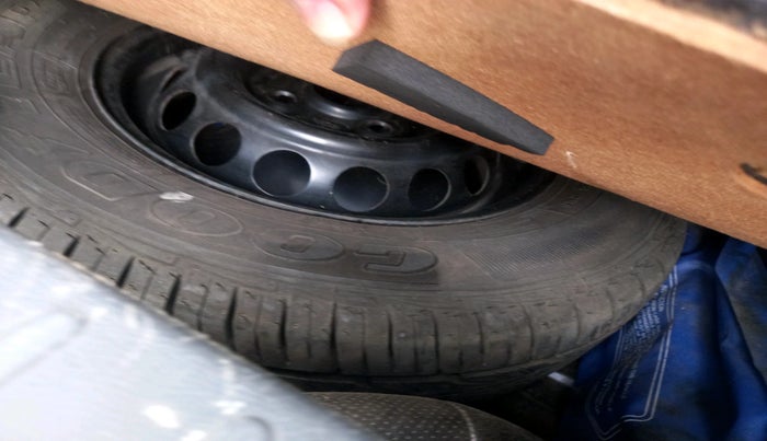 2017 Maruti Alto 800 LXI, Petrol, Manual, 37,711 km, tyre