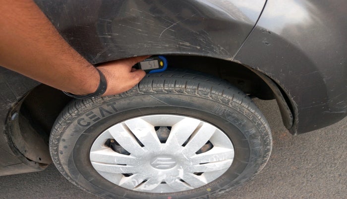 2017 Maruti Alto 800 LXI, Petrol, Manual, 37,711 km, tyre