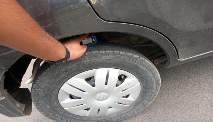 2017 Maruti Alto 800 LXI, Petrol, Manual, 37,711 km, tyre