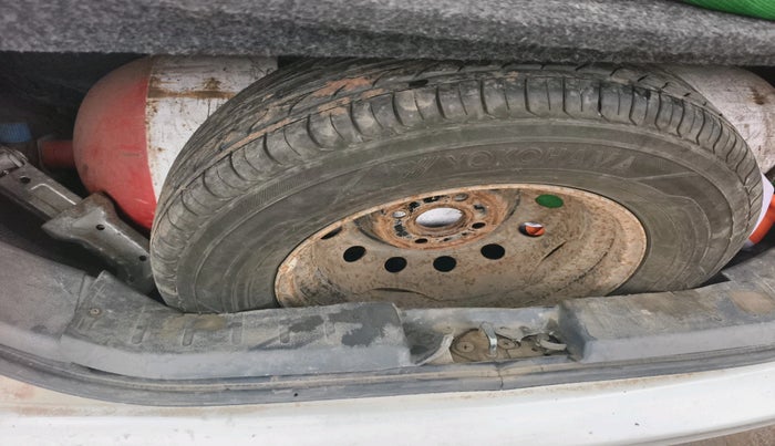 2010 Maruti Wagon R 1.0 LXI, CNG, Manual, 91,824 km, tyre