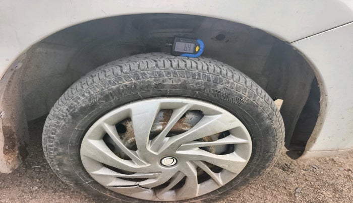 2010 Maruti Wagon R 1.0 LXI, CNG, Manual, 91,824 km, tyre