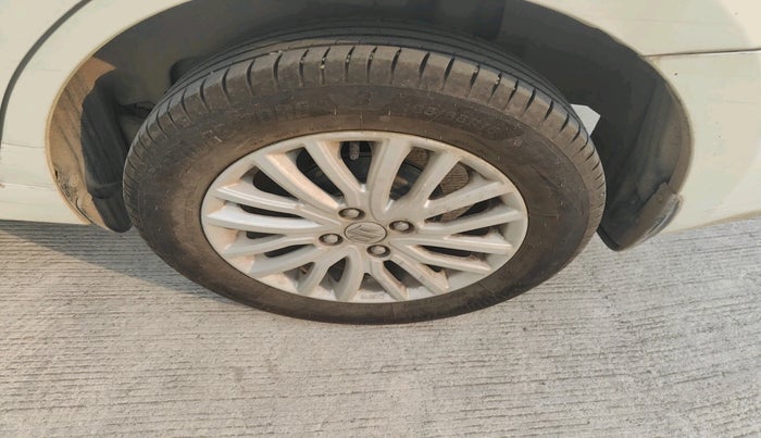 2018 Maruti Dzire ZXI AMT, Petrol, Automatic, 37,171 km, tyre