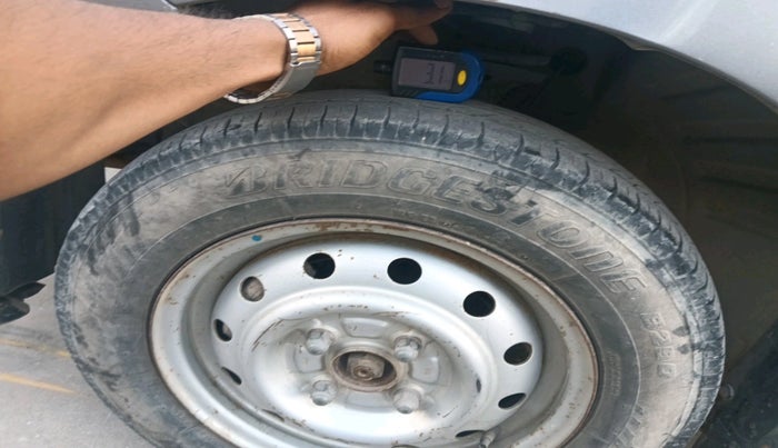 2012 Maruti Wagon R 1.0 LXI CNG, CNG, Manual, 61,052 km, tyre