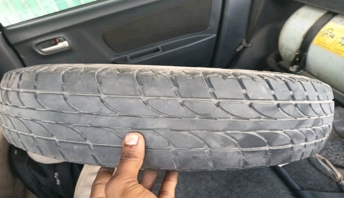 2012 Maruti Wagon R 1.0 LXI CNG, CNG, Manual, 61,052 km, tyre