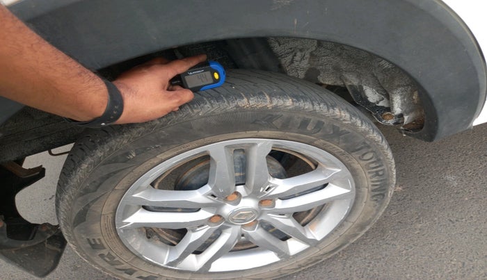 2022 Renault TRIBER RXZ, Petrol, Manual, 50,720 km, tyre