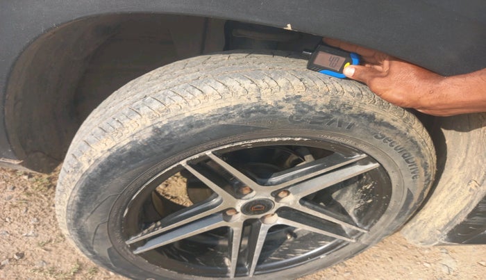 2021 Nissan MAGNITE XE, CNG, Manual, 61,171 km, tyre