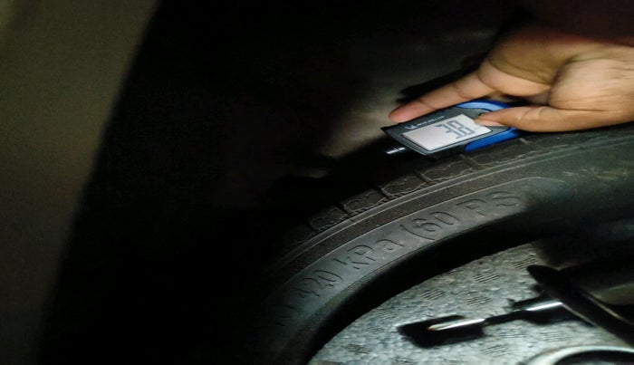 2024 Mahindra XUV300 W8 (O) 1.2 PETROL, Petrol, Manual, 12,992 km, tyre