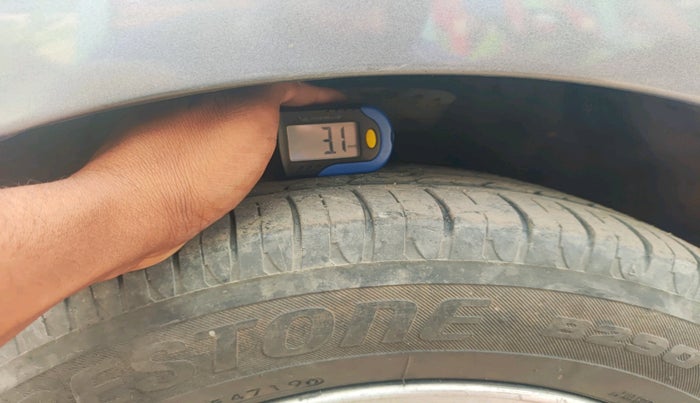 2012 Hyundai i20 SPORTZ 1.2, Petrol, Manual, 98,001 km, tyre