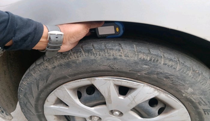 2016 Hyundai Grand i10 SPORTZ 1.1 CRDI, Diesel, Manual, 1,59,659 km, tyre