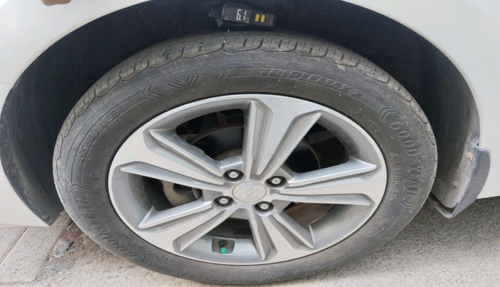 2018 Hyundai Verna 1.6 VTVT SX O, Petrol, Manual, 70,095 km, tyre