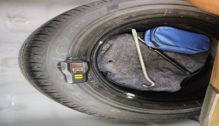 2018 Hyundai Verna 1.6 VTVT SX O, Petrol, Manual, 70,095 km, tyre